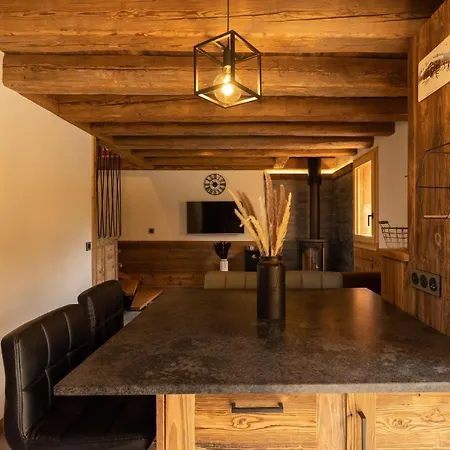 Chalet Pierre D Anatase *